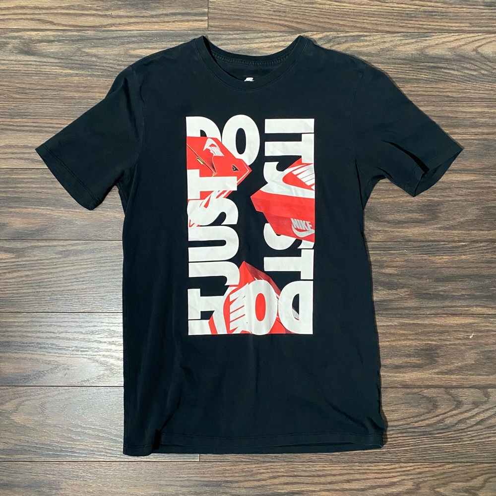 Nike Shoebox Tee